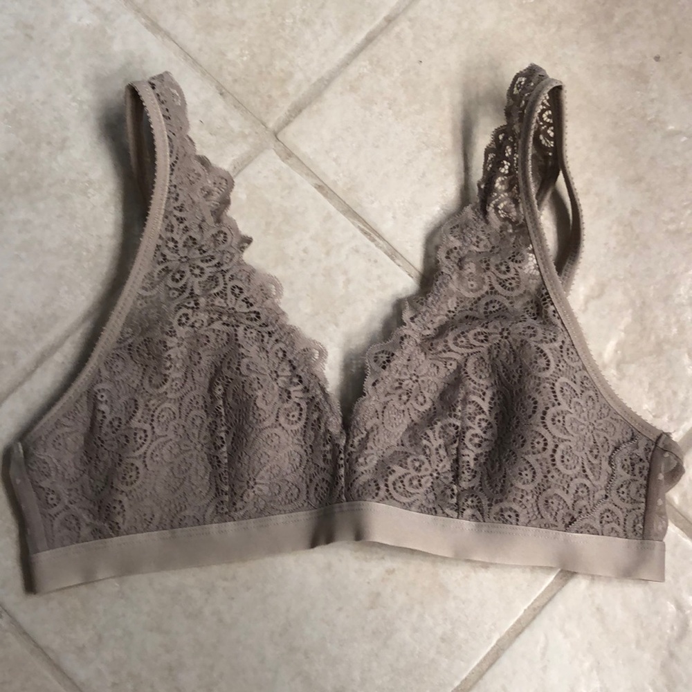 Beautiful Lace Bralette Aerie size L